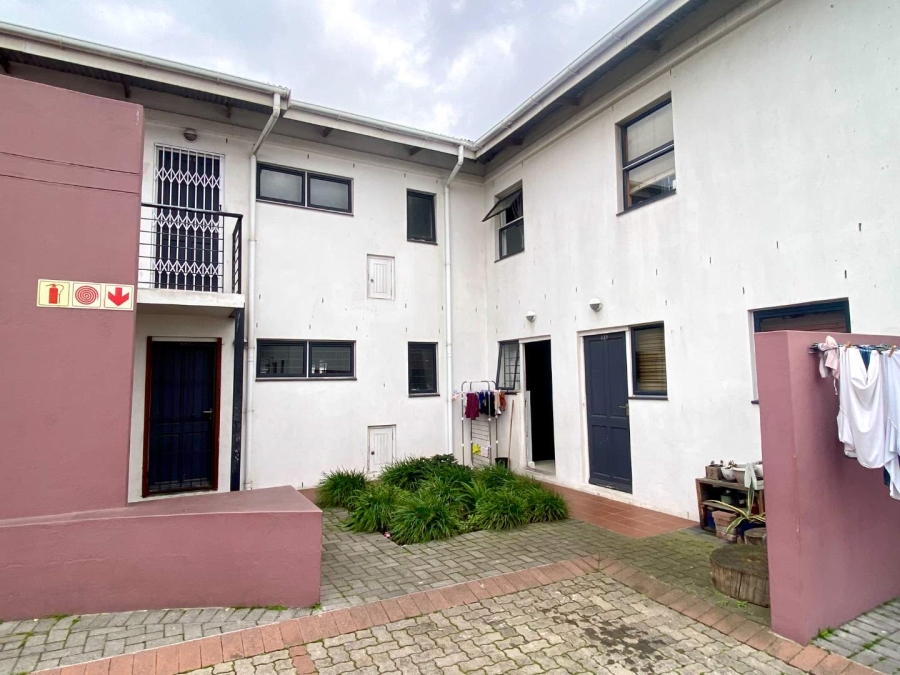 2 Bedroom Property for Sale in Maitland Western Cape
